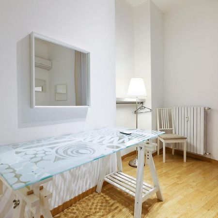 Luminoso Appartamento Con Balcone In Cadorna Milano Ngoại thất bức ảnh