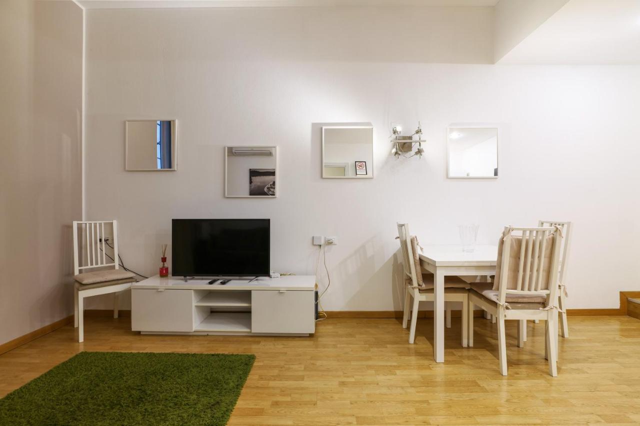 Luminoso Appartamento Con Balcone In Cadorna Milano Ngoại thất bức ảnh